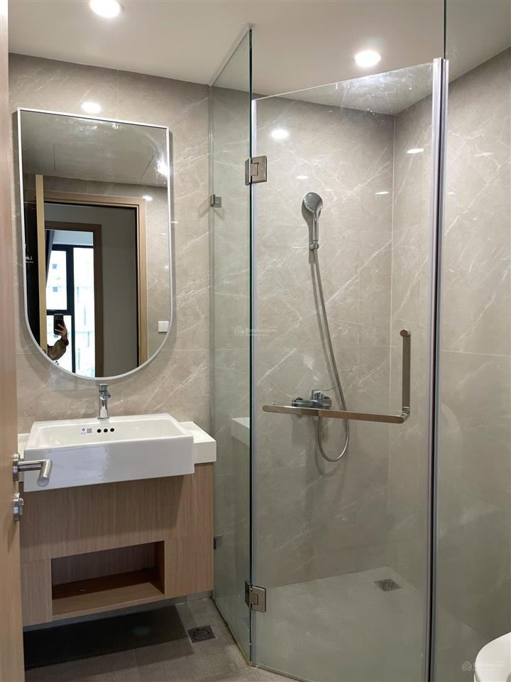 Kẹt tiền bán lỗ 500tr căn 1pn+ lumier boulevard giá 4.2tỷ view trực diện nội khu.  0931 432 ***