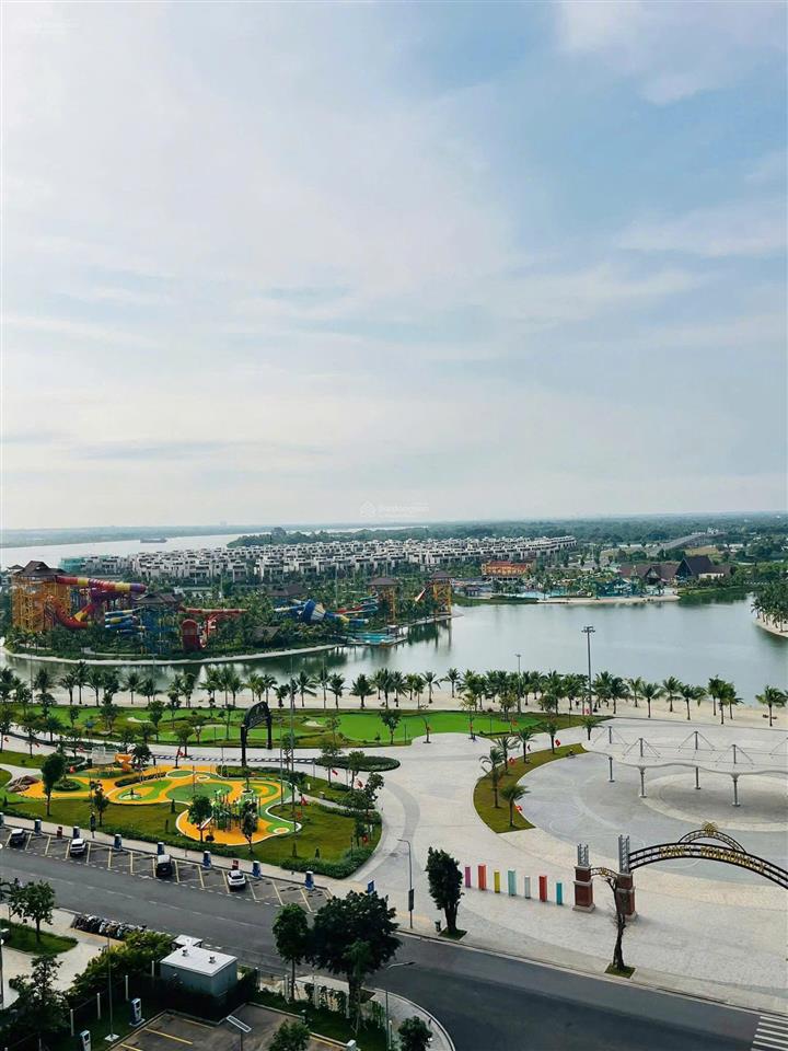 Kẹt tiền bán lỗ 500tr căn 1pn+ lumier boulevard giá 4.2tỷ view trực diện nội khu.  0931 432 ***