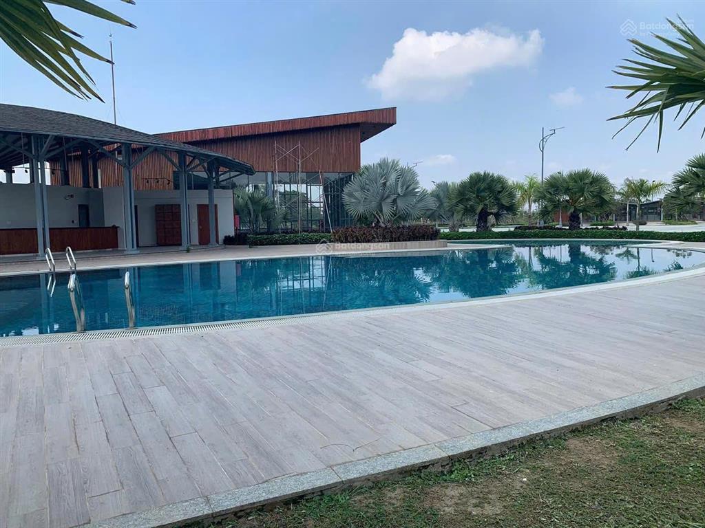 Kẹt tiền cần bán gấp nền biên hoà new city 100m2,đường 24m giá 2.180tỷ.hỗ trợ vay 70%.0931 432 ***