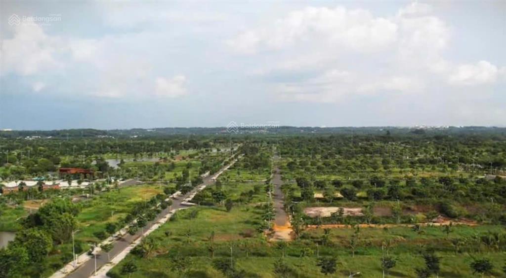 Kẹt tiền cần bán gấp nền biên hòa new city 100m2 giá 1.6 tỷ, hỗ trợ vay 70%.  0931 432 ***