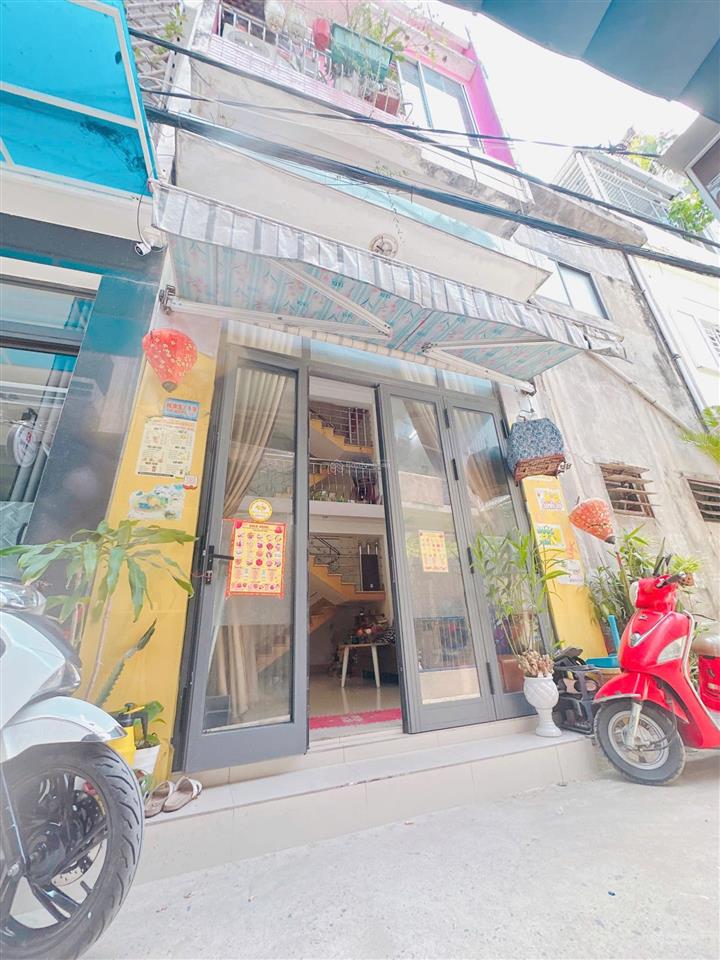 Hàng hiếm  căn nhà đẹp 2 tầng ngay tt đường lê đình lý chỉ nhỉnh 4 tỷ