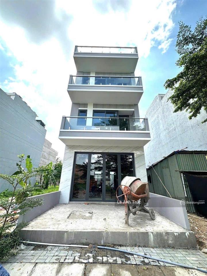 Chính chủ cần bán nhà phố mizuki 100m2. giá chỉ 9tỷ300. xem nhà 0906 783 ***