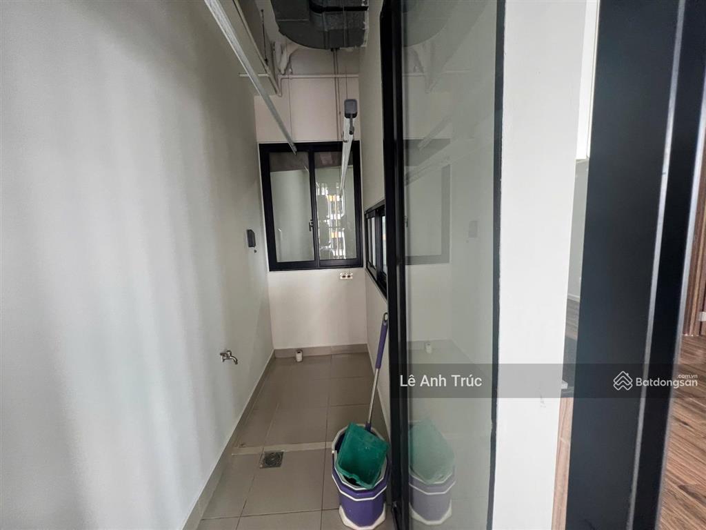 Cần bán nhanh căn góc 2pn 74m2 mizuki. hướng mát. view đẹp. giá chỉ 4tỷ. có ban công.  0906 783 ***