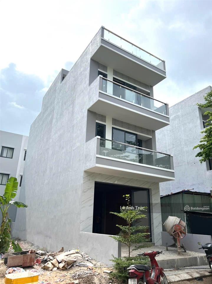 Chính chủ cần bán nhà phố mizuki 100m2. giá siêu tốt chỉ 8tỷ600.  xem nhà 0906 783 ***