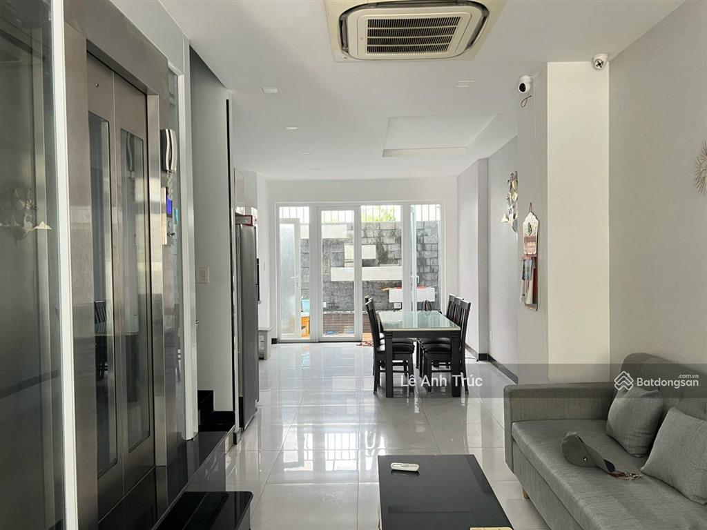 Chính chủ cần bán nhanh căn nhà phố dương hồng. sổ sẵn. có thang máy.  xem nhà 0906 783 ***