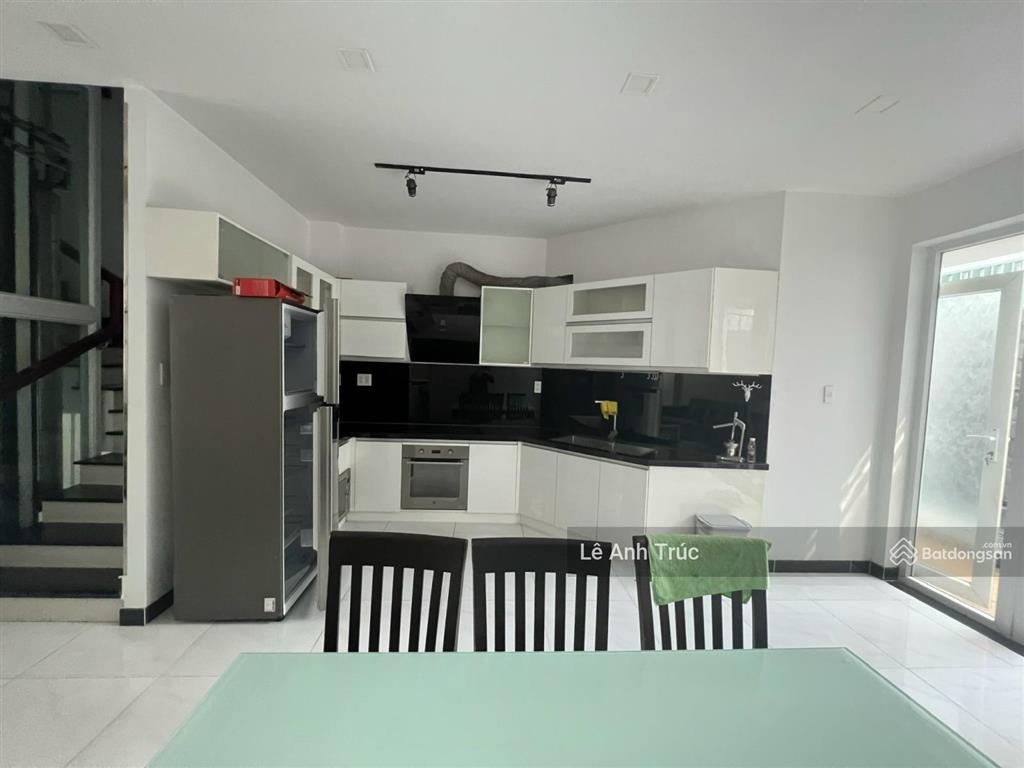 Chính chủ cần bán nhanh căn nhà phố dương hồng. sổ sẵn. có thang máy.  xem nhà 0906 783 ***