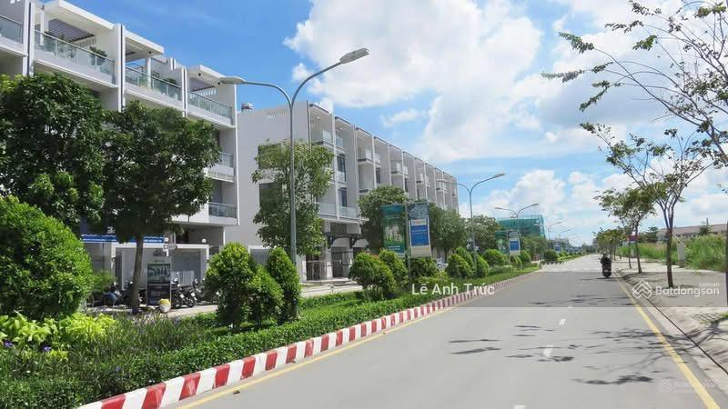 Chính chủ cần bán nhanh căn nhà phố dương hồng. sổ sẵn. có thang máy.  xem nhà 0906 783 ***
