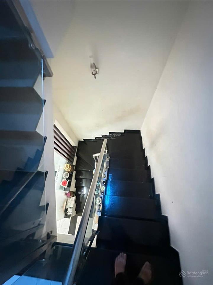 Nhà trệt lầu tum 68m2 chính chủ đang ở sau lưng chợ đầu mối thủ đức đường ngô chí quốc