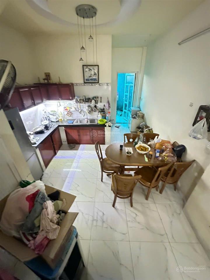 Nhà trệt lầu tum 68m2 chính chủ đang ở sau lưng chợ đầu mối thủ đức đường ngô chí quốc