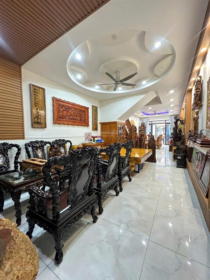 Nhà trệt 3 lầu hxh 8m sát bên trung tâm lái xe đường 9 trường thọ