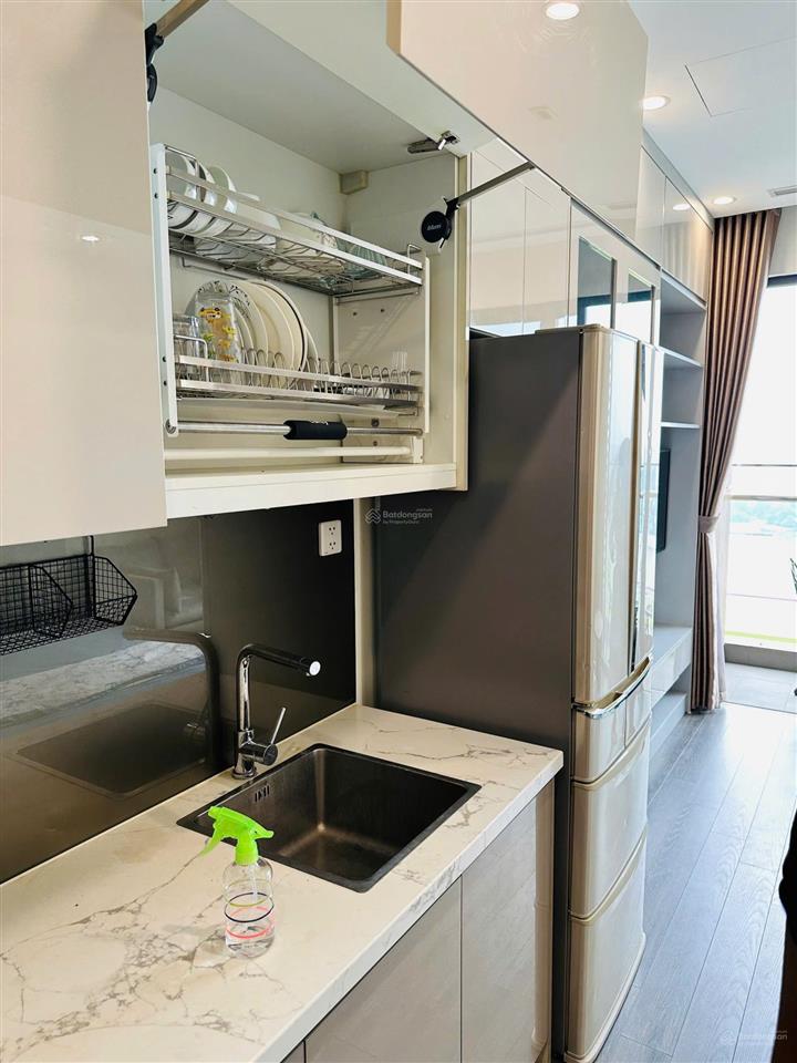 Cho thuê căn hộ stu đủ đồ tk2 vinhomes smart city, giá rẻ,vào luôn