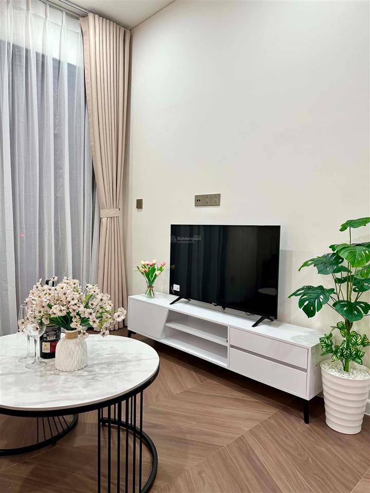 Cho thuê căn hộ 1n+ ful đồ a3 vinhomes smart city giá cực rẻ