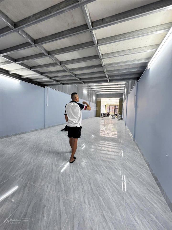 Cho thuê kho 110m2 có gác lửng, xe tải ra vào thoải mái bình lợi, tp.hcm 19 triệu/tháng