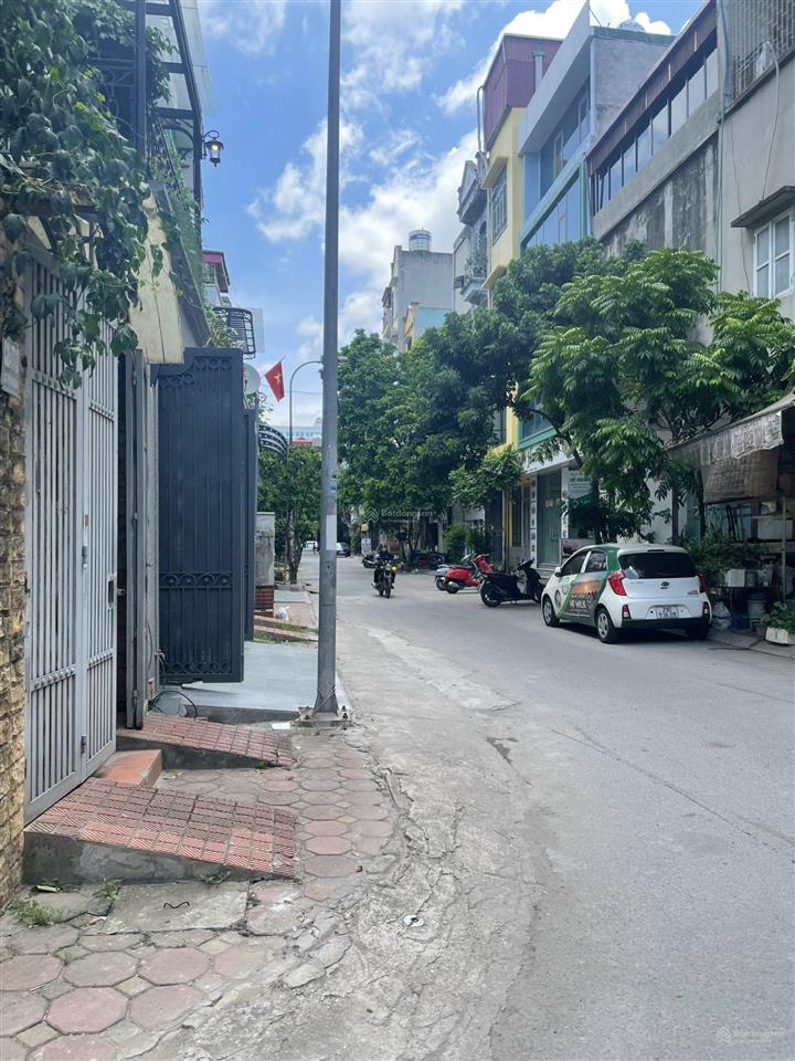 Cho thuê văn phòng tại số 36, văn quán, 3 triệu vnd, 25m2, cơ bản, 1wc