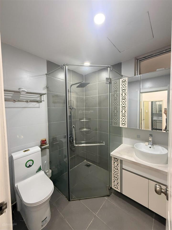 Chính chủ cần bán 2pn, 2wc full nội thất 73m2 chung cư the botanica 104 phổ quang