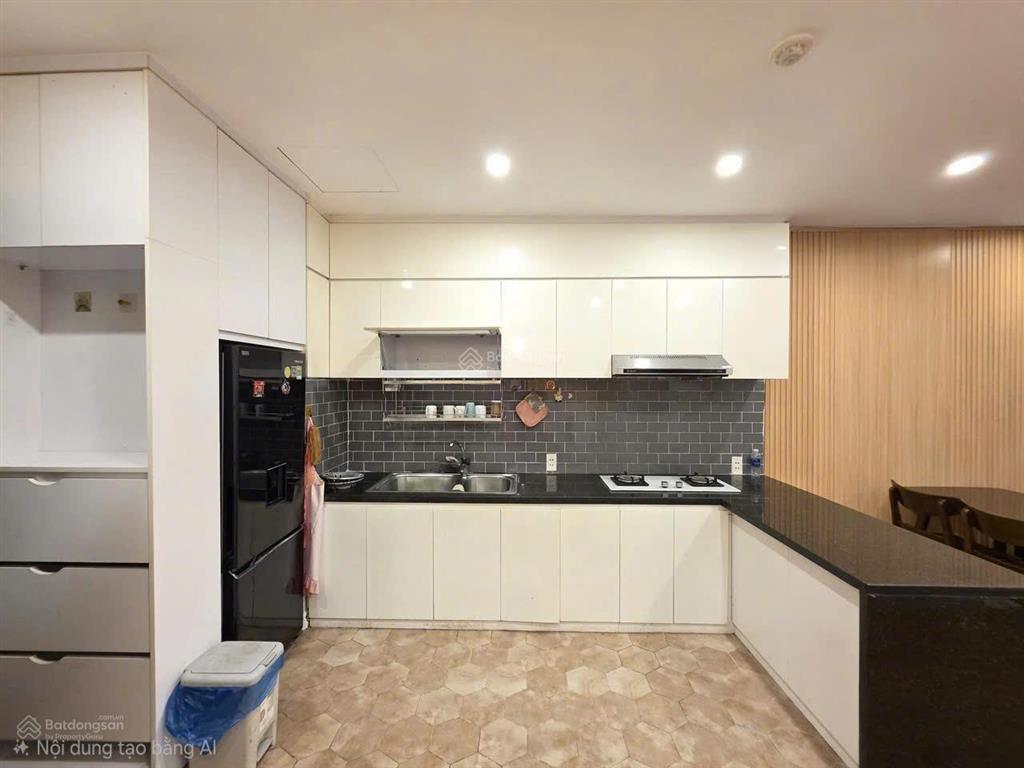 Giá hời căn 2pn 1wc the botanica 57m2, full nội thất đẹp, tầng cao siêu mát.