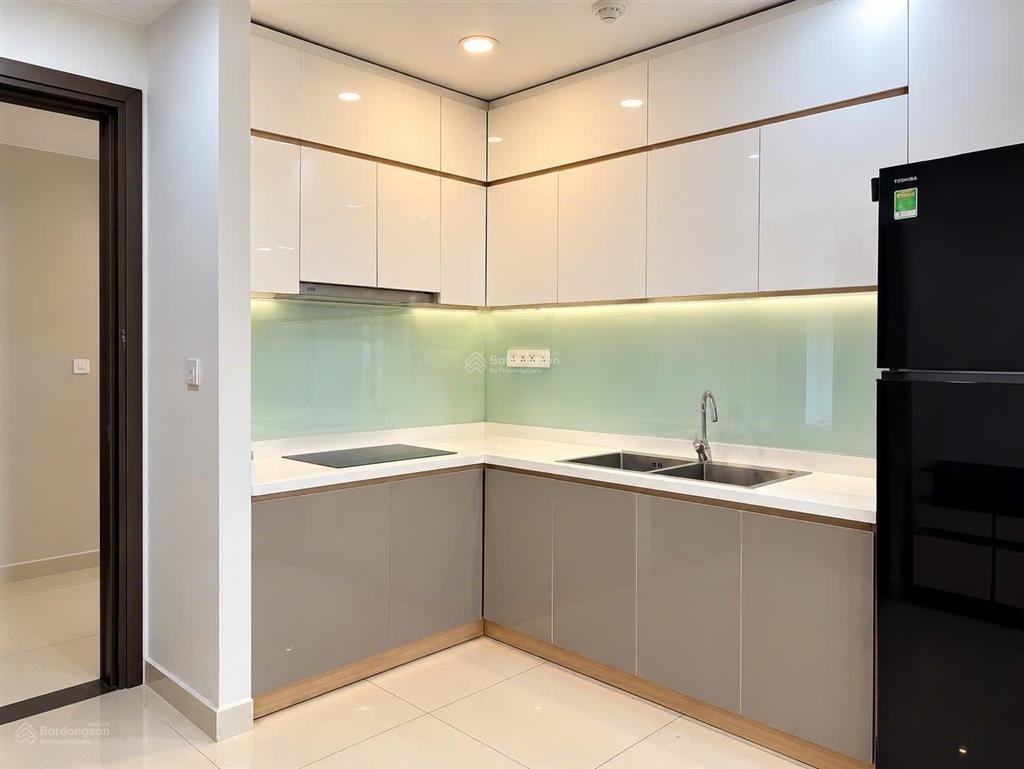 Căn góc cho thuê 17 triệu/tháng, 2pn 2wc dt 71m2, full nội thất đẹp botanica premier