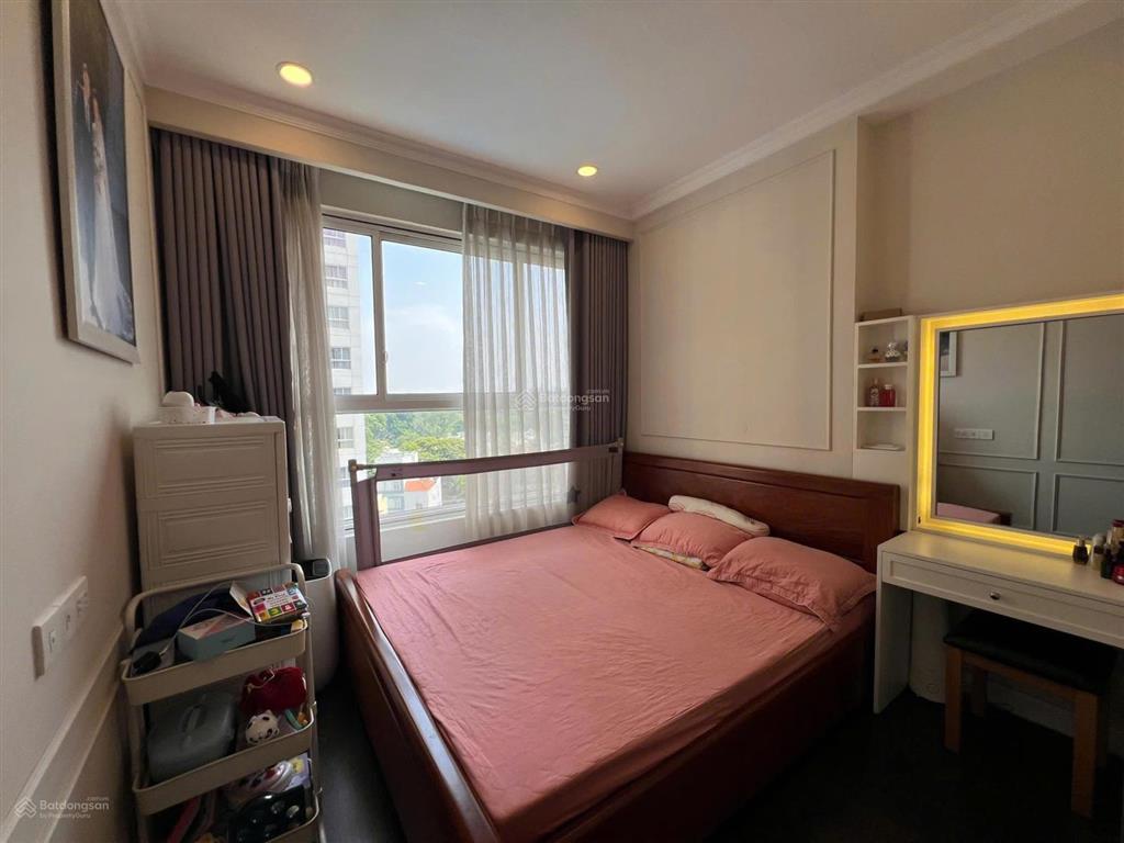 Hạ sâu còn 5,5 tỷ đáng mua| căn 2pn, 2wc golden mansion| 69m2 view hồ bơi tặng full nội thất y hình