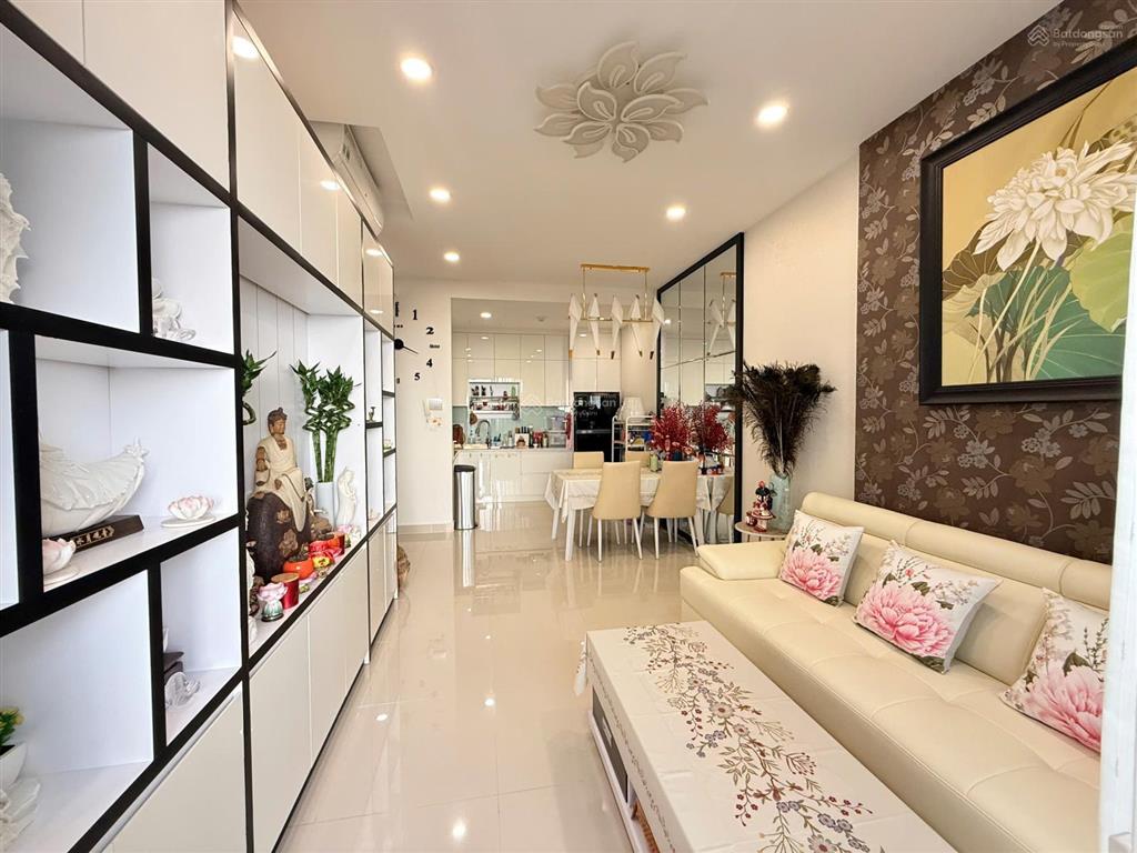 Gấp siêu hot| 2pn 2wc  75m2 giá chỉ 5,640 tỷ bao trọn  em hà 0919 401 ***