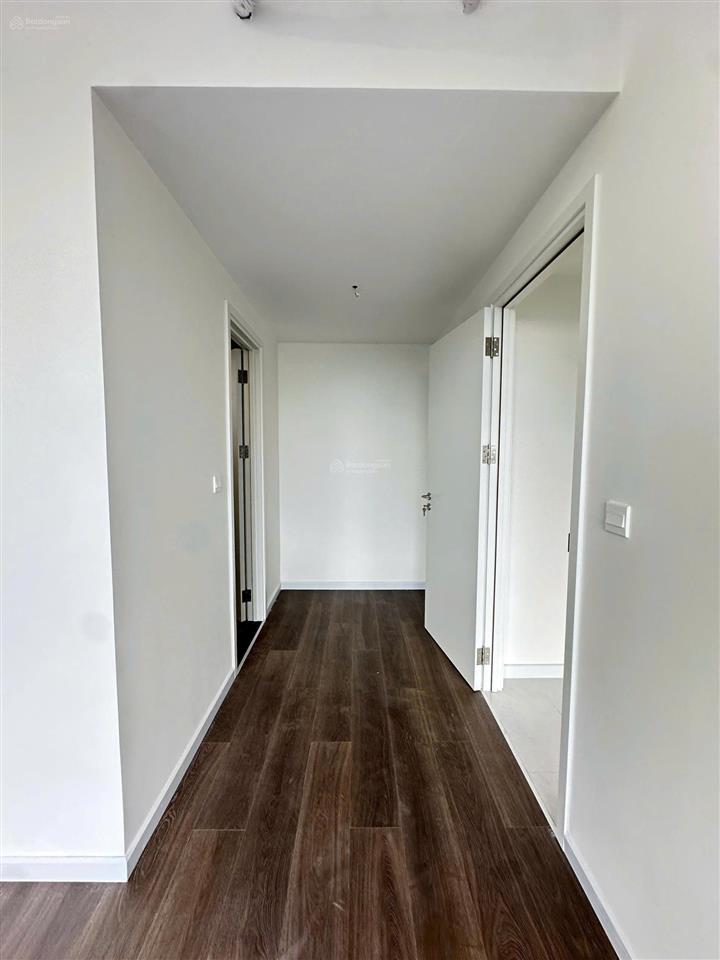 Mình cần bán 2pn 2wc góc |73m2| giá 6tỷ 550 bao thuế phí hướng đông nam  victoria village