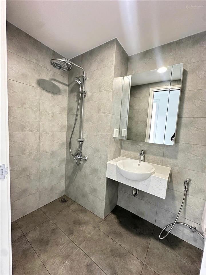 Mình cần bán 2pn 2wc góc |73m2| giá 6tỷ 550 bao thuế phí hướng đông nam  victoria village