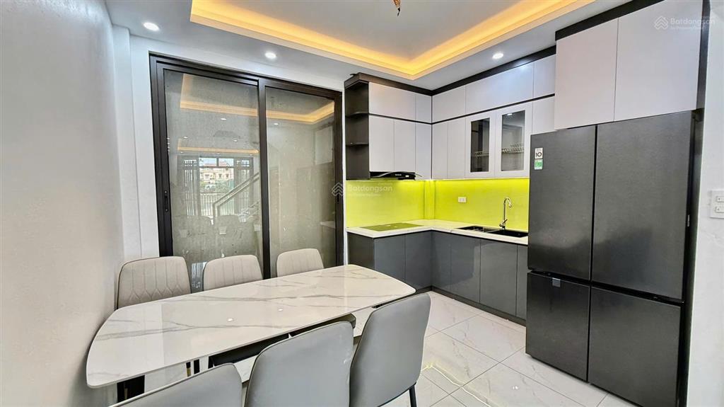 Bán nhà 5 tầng  41m  ngõ thông  sát kđt hà đô  gần đại lộ thăng long, giá chỉ 5.9 tỷ