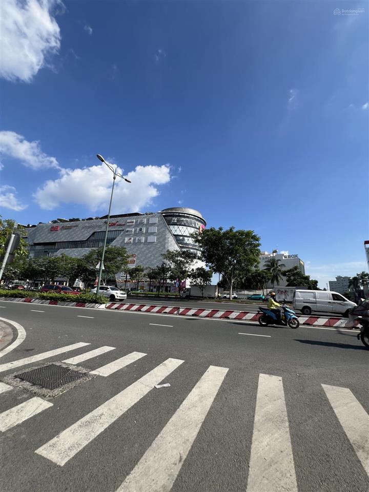 Nhà mặt tiền kinh doanh đối diện gigamall, 1 trệt 1 lầu 3pn, đường xe tải, giá chỉ 7,6 tỷ