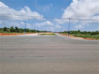 Bán đất lô 2 đường 715 gần sân bay phan thiết, thế đất cao ráo view đẹp trọn núi tà zôn 0834 961 ***