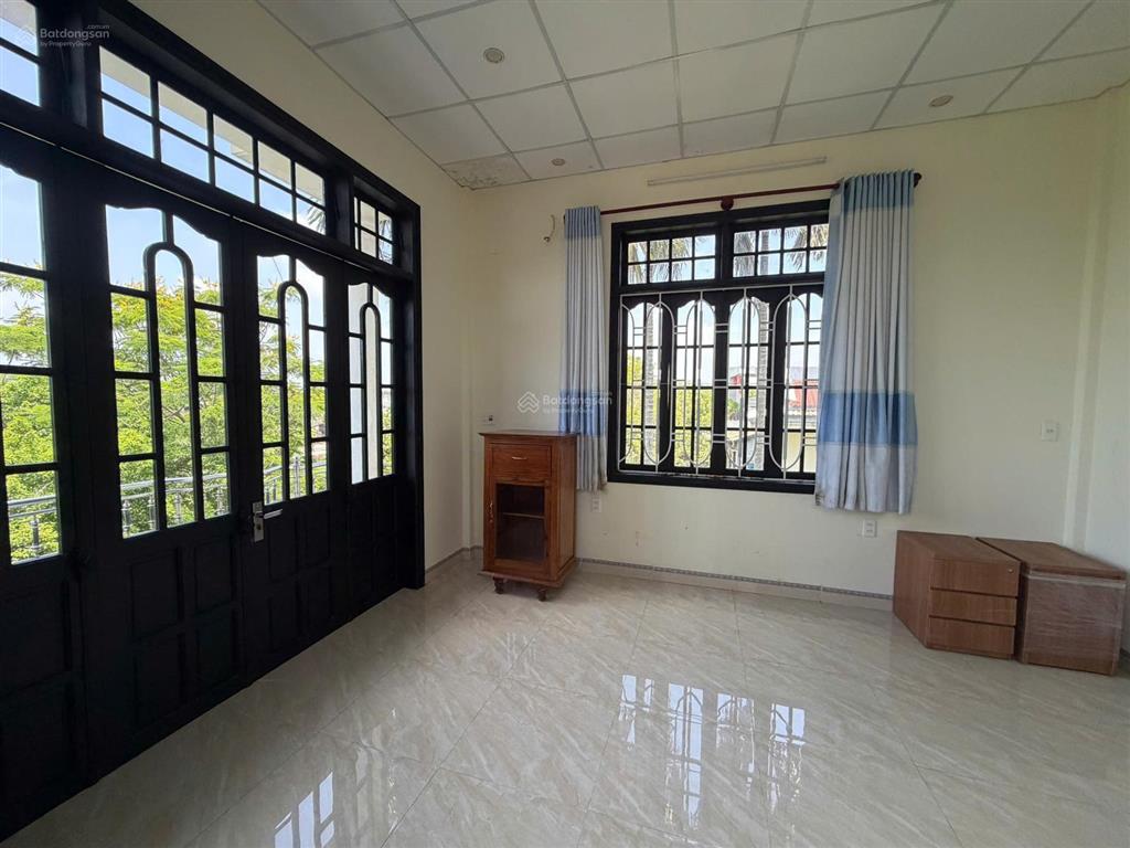 Cho thuê nhà 3 tầng mặt tiền bạch đằng thuận lợi vừa kinh doanh vừa ở