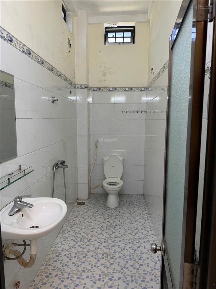 Cho thuê nhà 3 tầng mặt tiền bạch đằng thuận lợi vừa kinh doanh vừa ở