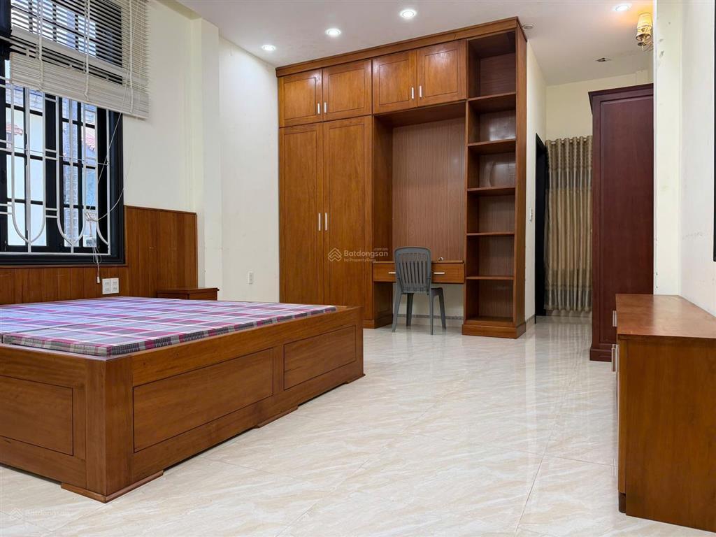 Cho thuê nhà 3 tầng mặt tiền bạch đằng thuận lợi vừa kinh doanh vừa ở