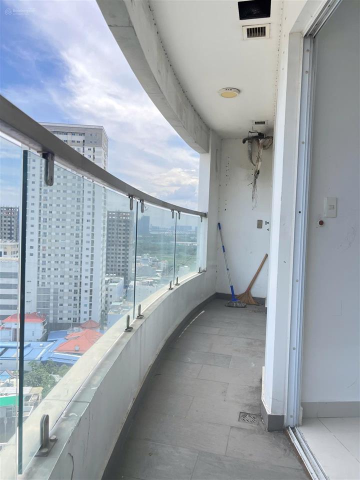Bán cc tulip tower, 3,3 tỷ, 79m2, 2pn, 2wc, ở hoàng quốc việt, q7, hcm, giá cực chất