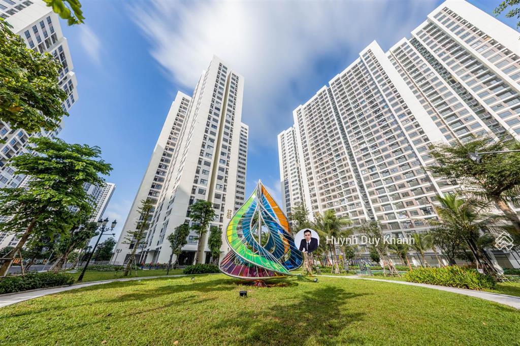 Giá tốt cho thuê 2pn + góc 69m2 có sẳn nội thất vinhomes grand park 0778 973 ***