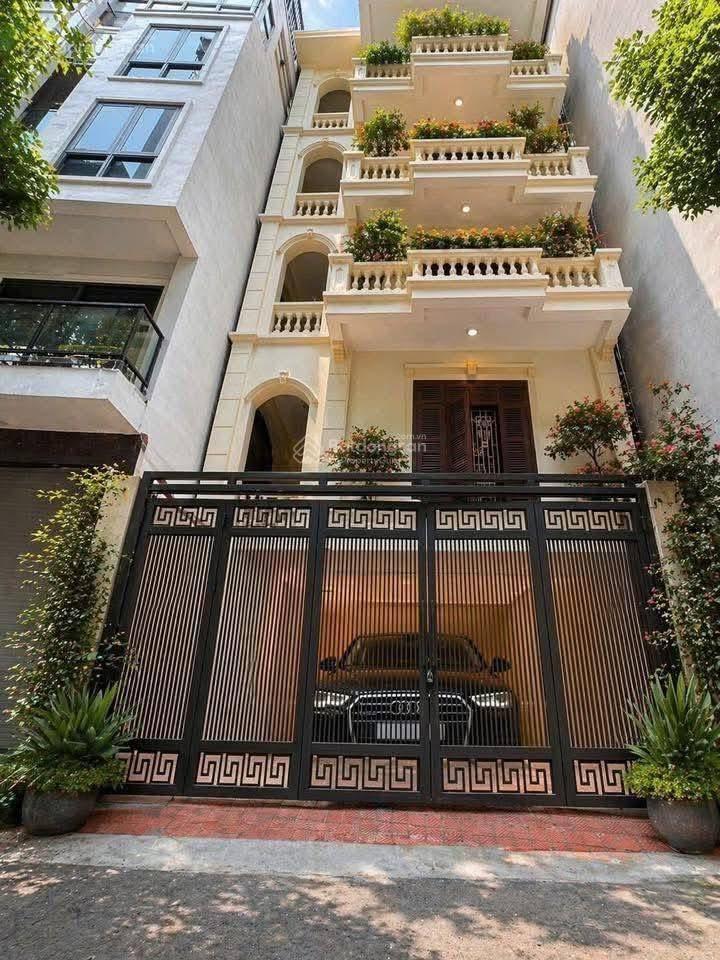Nhà đẹp phố lạc long quân, ngõ ô tô thông, kd, 93m xây 5 tầng, mt 7m