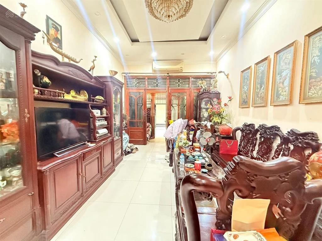 Phân lô huỳnh thúc kháng, vỉa hè, kd, ô tô tránh, 81m x5 tầng.