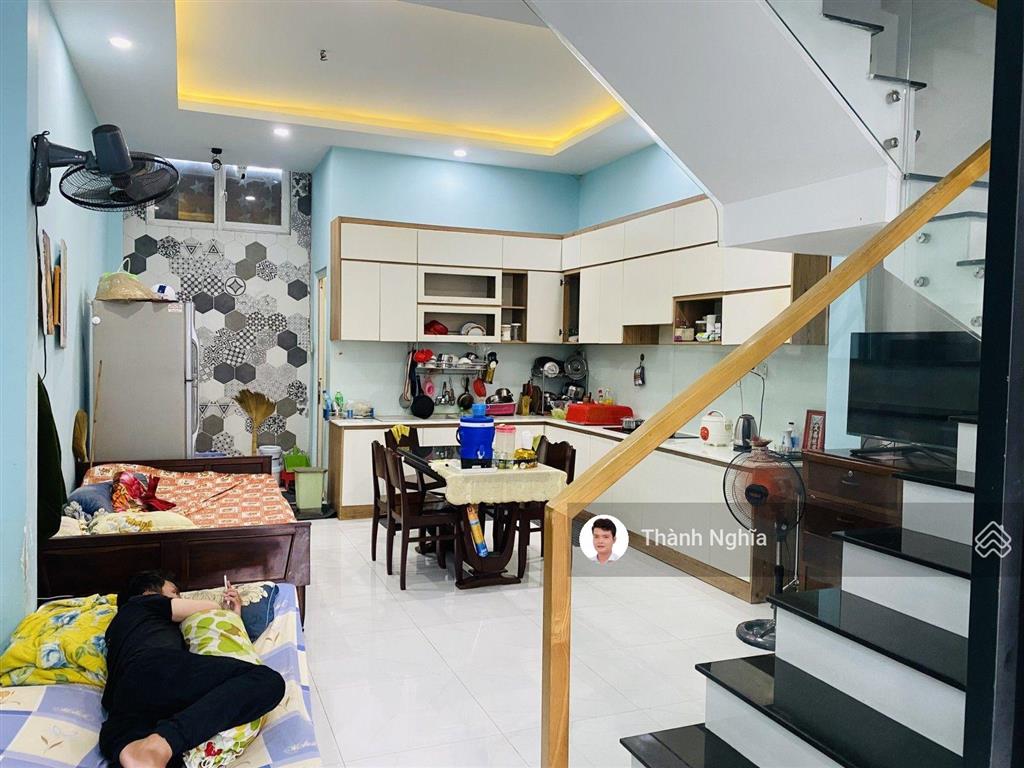 Bán gấp! nhà đẹp 3 tầng 4.7x13m 63m2 3pn, 4wc đường ô tô cách nguyễn duy trinh 100m chỉ 7.4 tỷ