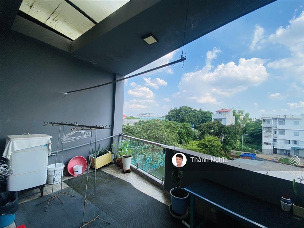 Bán gấp! nhà đẹp 3 tầng 4.7x13m 63m2 3pn, 4wc đường ô tô cách nguyễn duy trinh 100m chỉ 7.4 tỷ