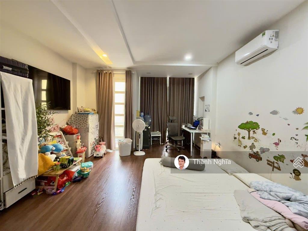 Nhà đẹp 4 tầng 4.5x12.6m cách nguyễn thị định 80m, ô tô đậu trong nhà chỉ 8. x tỷ