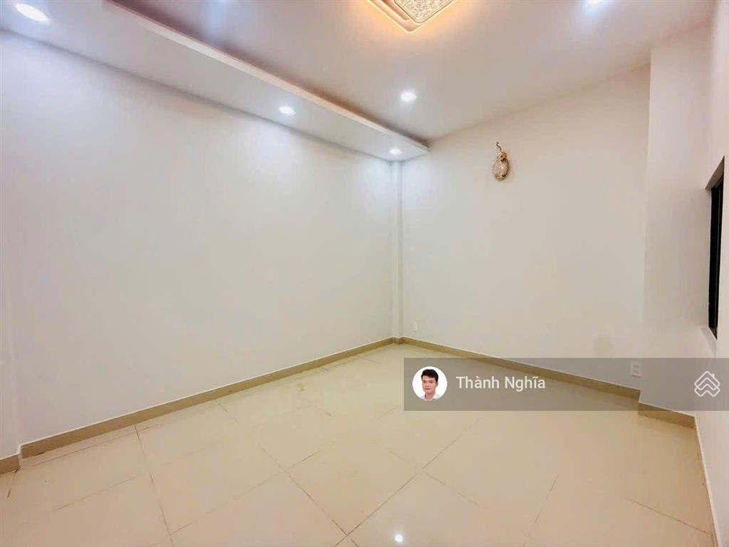Gấp! bán nhà ngang 5.7m ô tô đến nhà! cách nguyễn duy trinh 50m, 4 tầng, 3pn, 3wc chỉ 8.x tỷ
