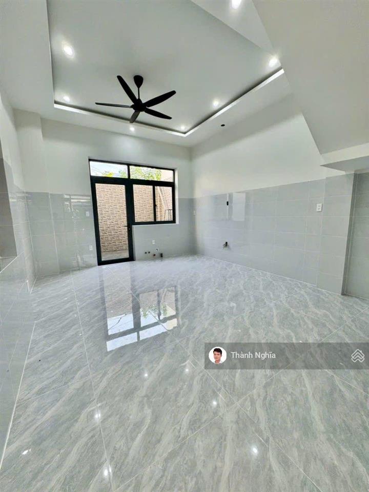 Hiếm lắm! nhà mới 4 tầng, 4.5x16.3m 73m², 4pn, 5wc, hẻm 4m gần bv lê văn thịnh, chỉ 8.4 tỷ