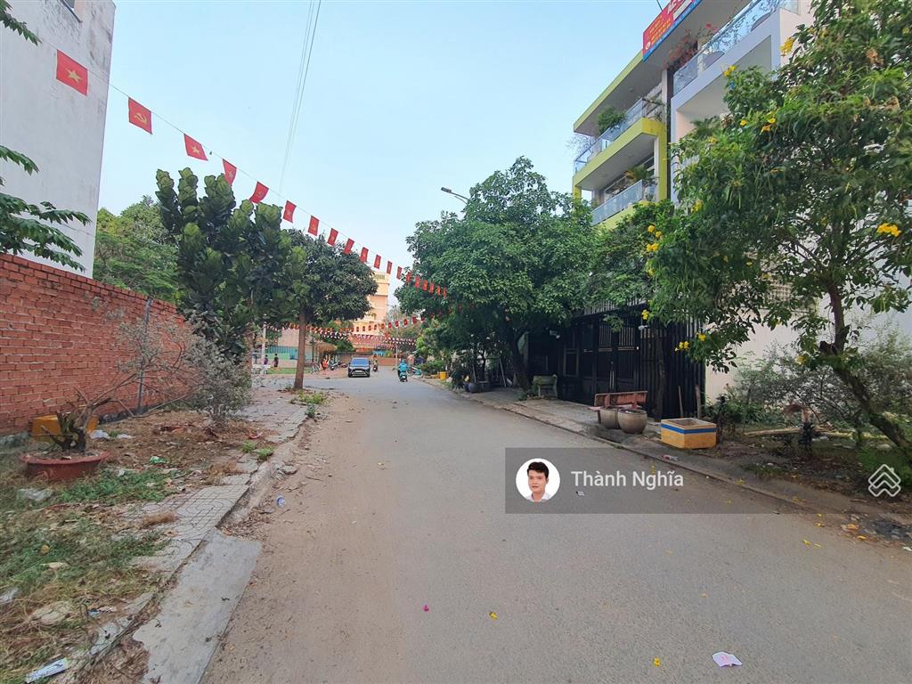 Đất hiếm! 5x22m 110m2, xây 4 tầng, đường 12m ô tô tránh nhau, sau lưng bv lê văn thịnh chỉ 11.x tỷ