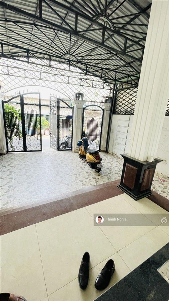 Nhà đẹp ngang 6.59 x 20m, 127m2, xây 4 tầng, 5pn, đường xe tải tránh đối diện feliz en vista