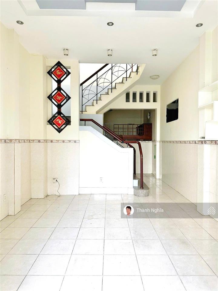 Nhà đẹp, ô tô tận nhà, 3 tầng 52m2, 4.05x12.95m 2pn, 2wc, cách nguyễn duy trinh 200m chỉ 5.99 tỷ