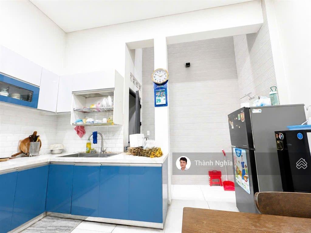 Nhà đẹp 3 tầng 59m2 4.2x 14.3m 3pn, 3wc, đường ô tô cách nguyễn thị định 180m chỉ 8.5 tỷ