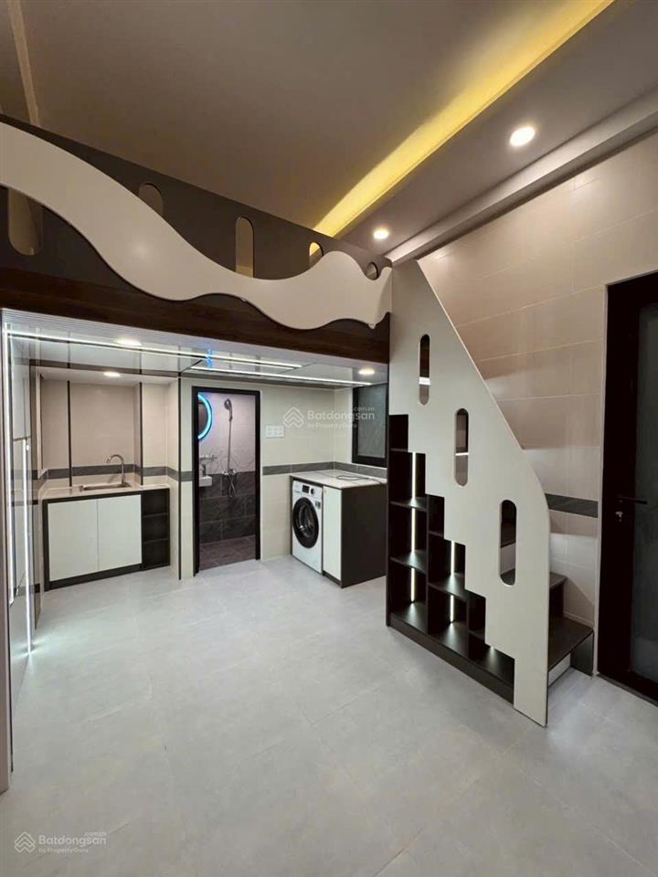 Tòa chdv hầm 6 tầng ngay cv hoàng văn thụ. dt 8*24m. hđt nét 110tr. giá 28.5 tỷ