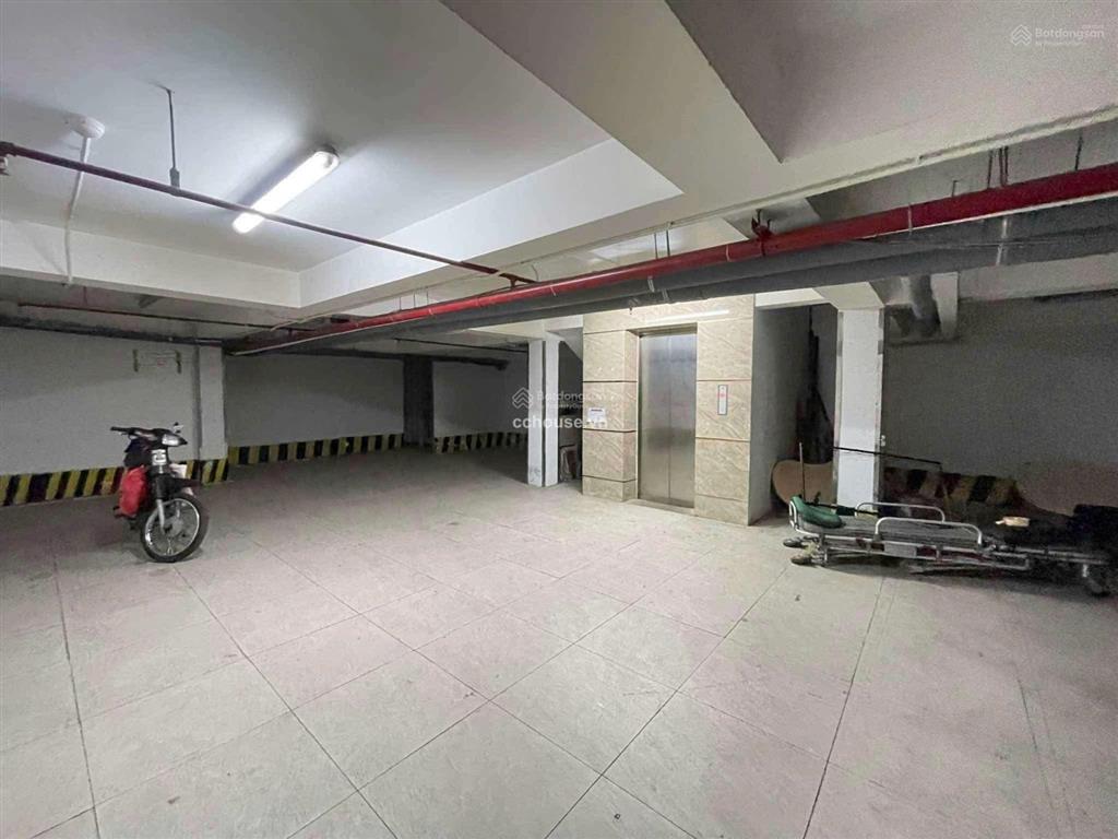 Building vp hầm  7 tầng sư vạn hạnh. dt 11m*20m. dts 1.200m2. giá 69.8 tỷ