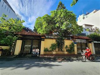 Nhà riêng phong cách biệt thự khu vip lê văn sỹ  1 trệt 3 lầu. dt 9*22m = 200m². giá bán 37.9 tỷ