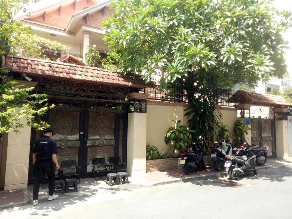 Nhà riêng phong cách biệt thự khu vip lê văn sỹ  1 trệt 3 lầu. dt 9*22m = 200m². giá bán 37.9 tỷ