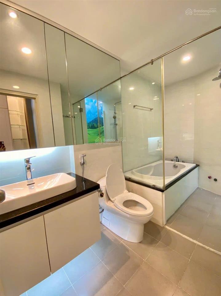 Nhỉnh 13 tỷ sở hữu nhà mới 4 tầng hẻm 8m đường cmt8. dt 4.6*16m. nội thất cao cấp