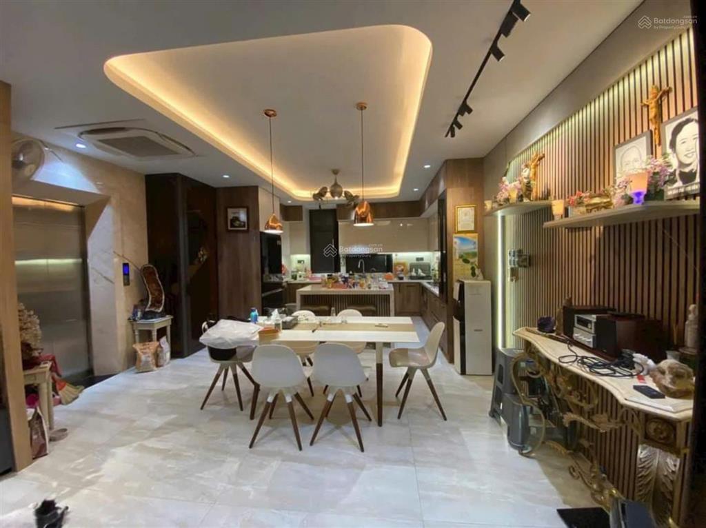 Nhà riêng khu nb đường phạm văn hai. dt 7.2m*25m. công nhận 140m2  5 tầng kiên cố. giá 25 tỷ tl